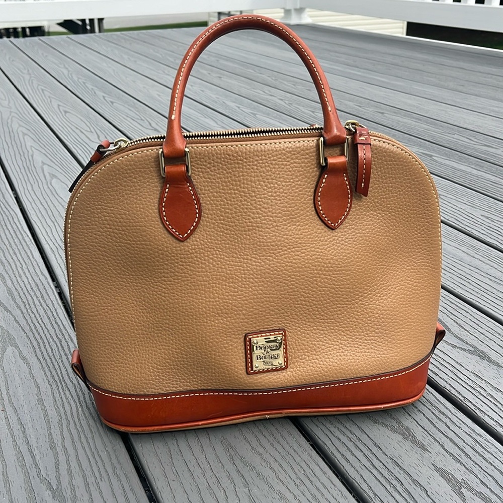 ❄️ Dooney & Bourke Pebble Grain Zip Zip Satchel
